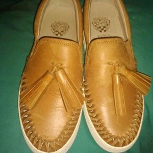 Vince Camuto Sneaker